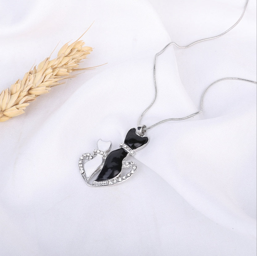 Cats in Love Heart Necklace – Black & White Crystal Pendant